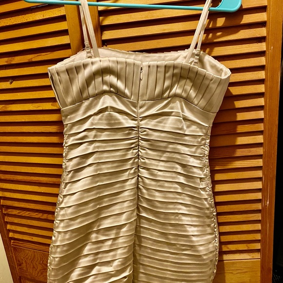 Formal Calvin Klein dress - Picture 3 of 3